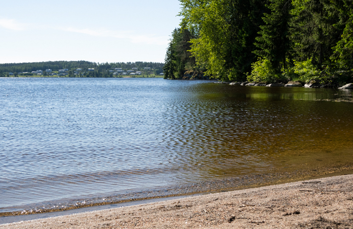 Kytäjärven uimaranta.